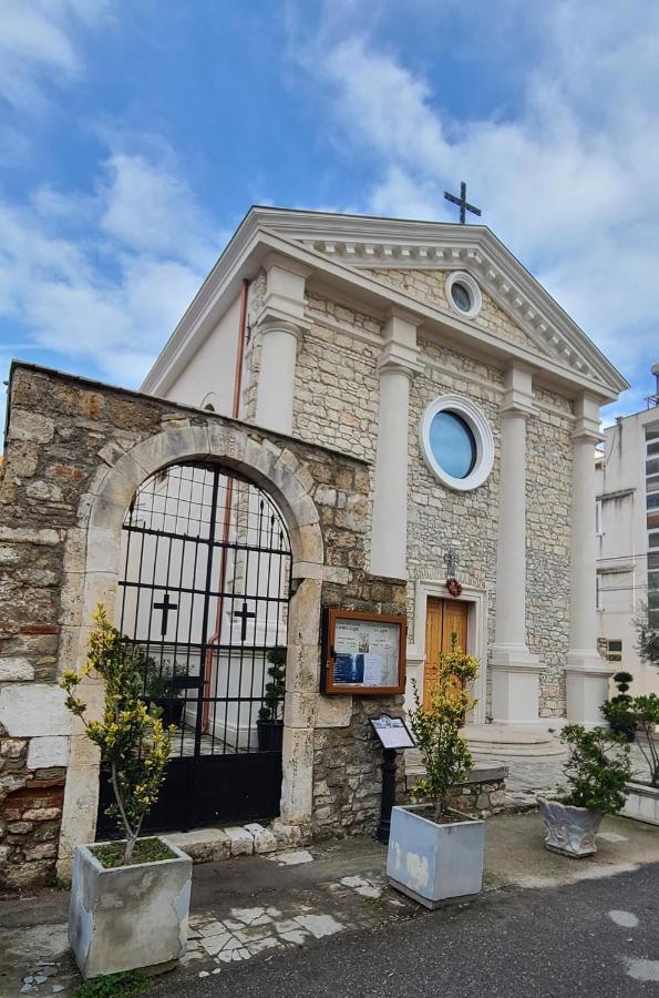 Old Town Boulevard Apartment In City Center Durrës Esterno foto