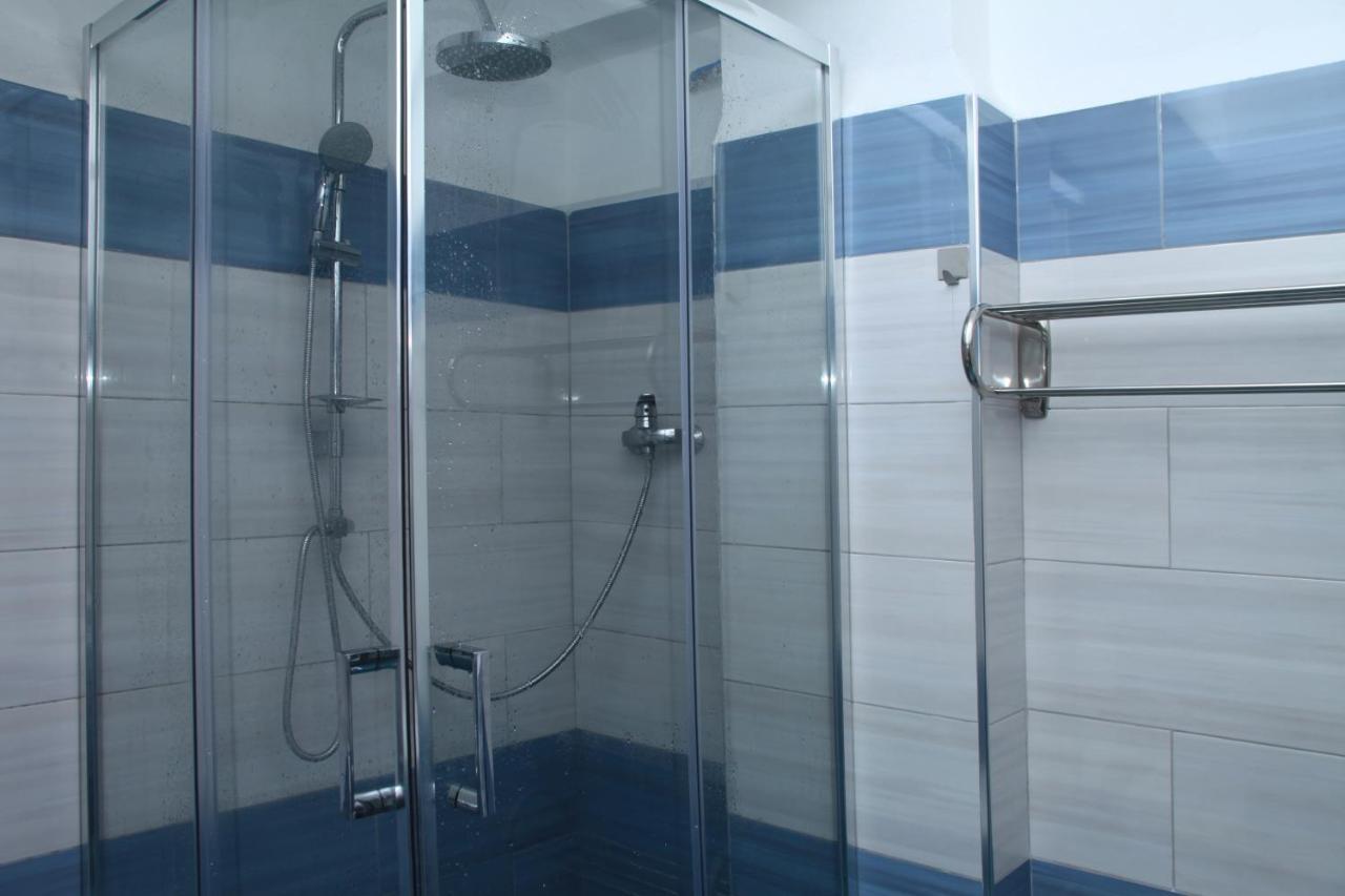 Old Town Boulevard Apartment In City Center Durrës Esterno foto