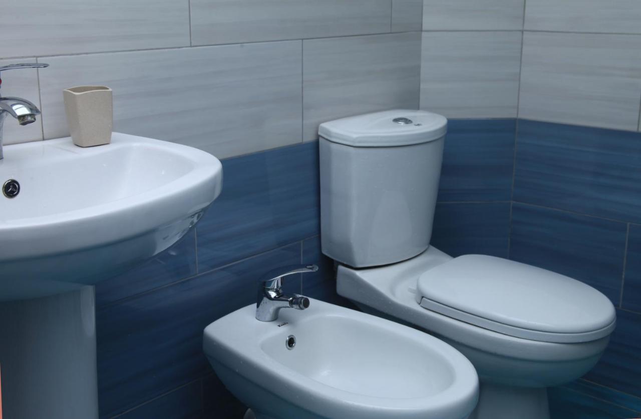 Old Town Boulevard Apartment In City Center Durrës Esterno foto