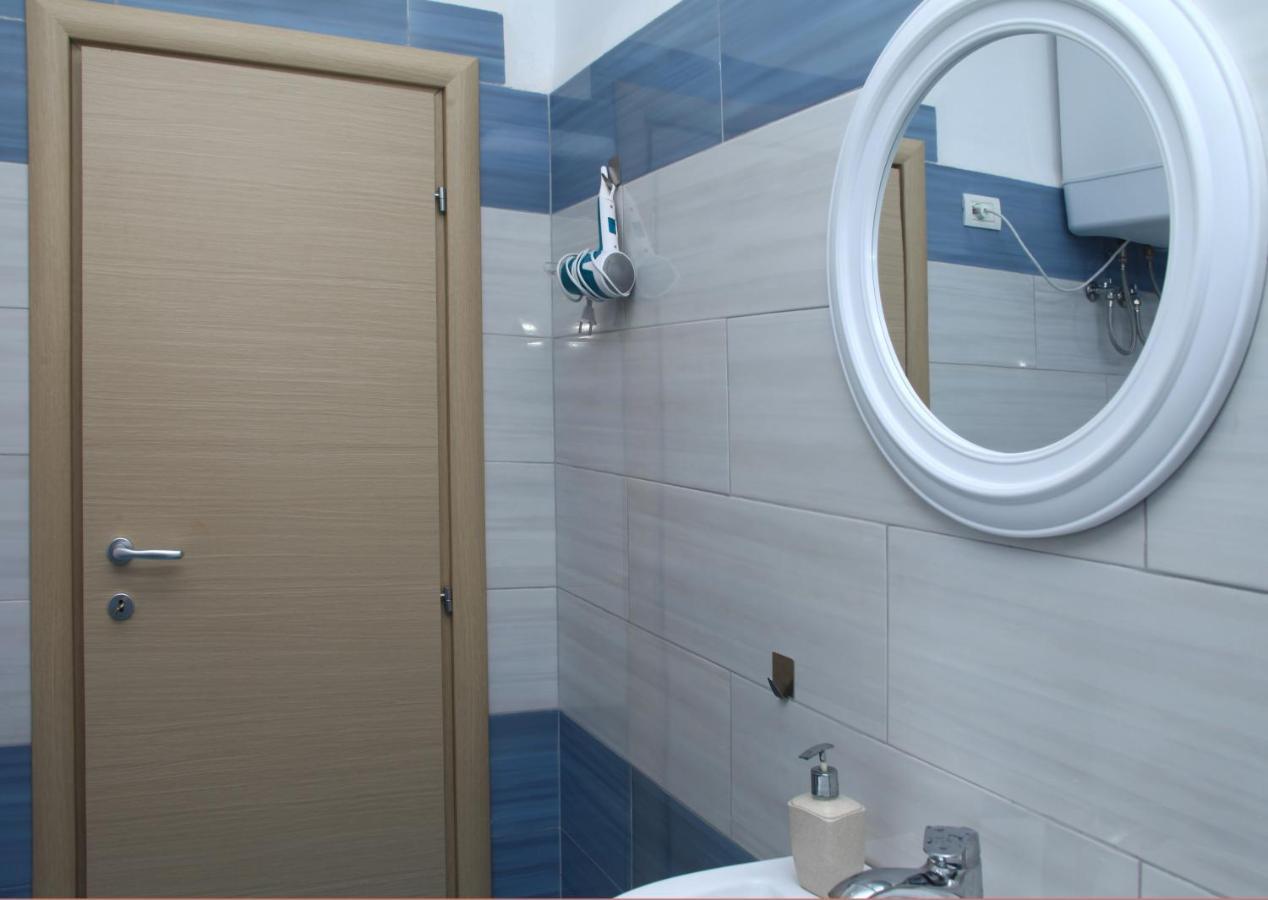 Old Town Boulevard Apartment In City Center Durrës Esterno foto