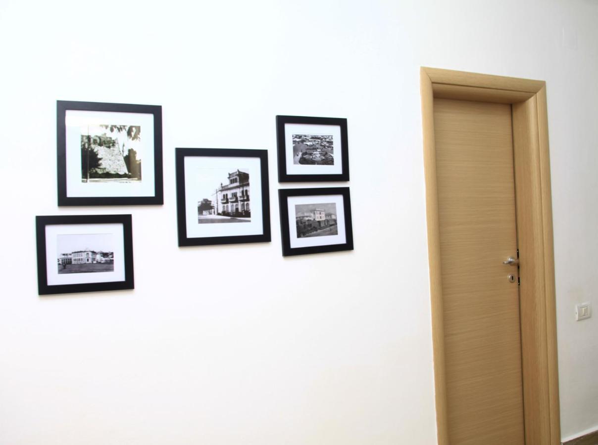 Old Town Boulevard Apartment In City Center Durrës Esterno foto